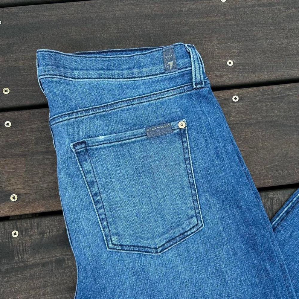 7 For All Mankind Blue Medium Wash Stretchy Skinny Jeans w/ Frayed Hem - Picture 3 of 8